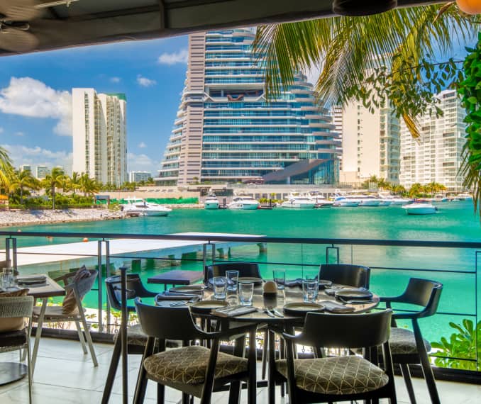 cao-restaurante-mejor-restaurante-puerto-cancun2.jpg